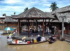 Pattaya Floating Market1.jpg